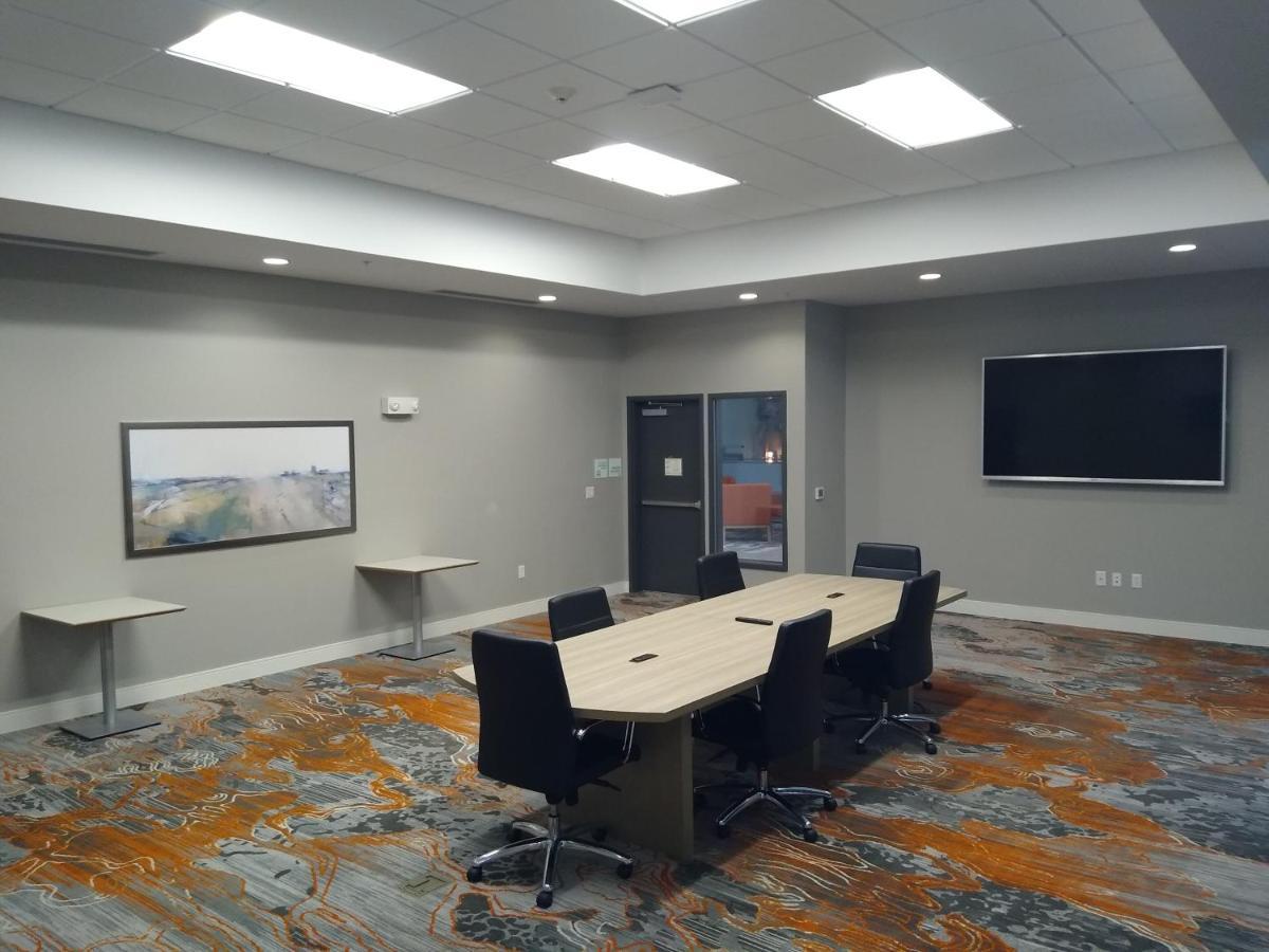 Holiday Inn - Kansas City - Northeast By Ihg Exterior foto